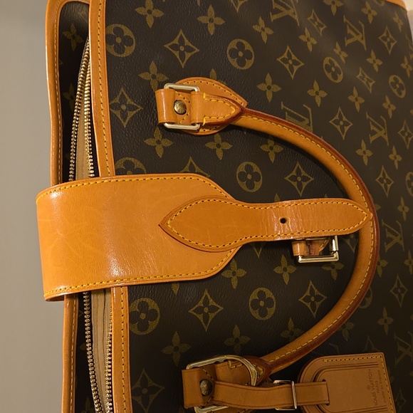 Louis Vuitton Rivoli Monogram Briefcase - Picture 16 of 17